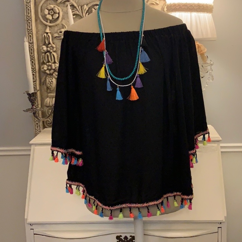 SOLD❤️❤️Off shoulder neon fringe shirt - Picture 1 of 7